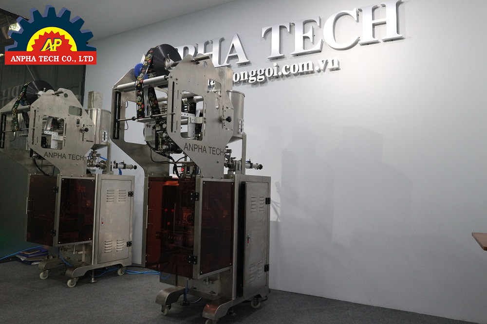 máy đóng gói tương ớt tự động