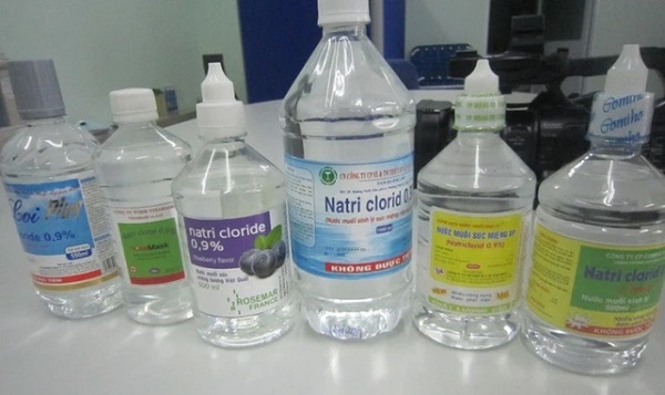 Tìm Hiểu Quy Trình Sản Xuất Nước Muối Sinh Lý Natri Clorua 0.9% 6 Bước 6: Đóng chai