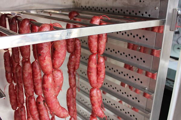 Cách sấy lạp xưởng bằng máy sấy thực phẩm