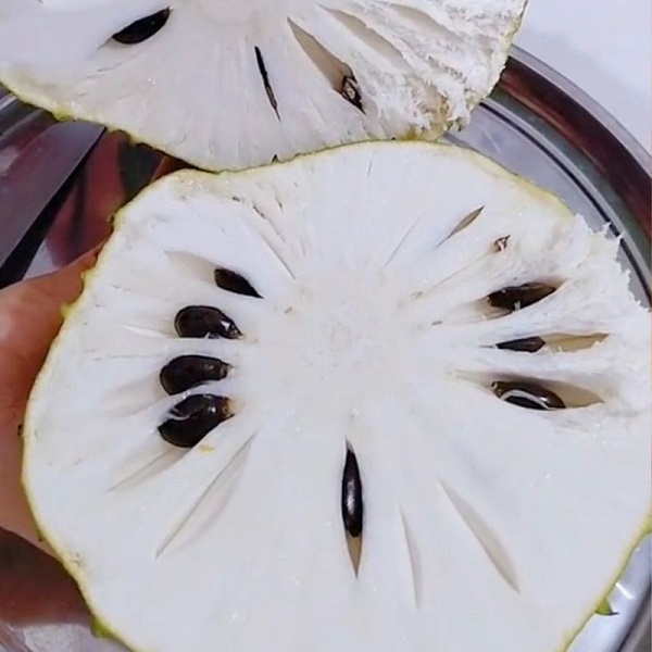 Cách Làm Mứt Mãng Cầu Sấy Dẻo Thơm Ngon, Hấp Dẫn Ngay Tại Nhà 6 Bước 1: Sơ chế mãng cầu